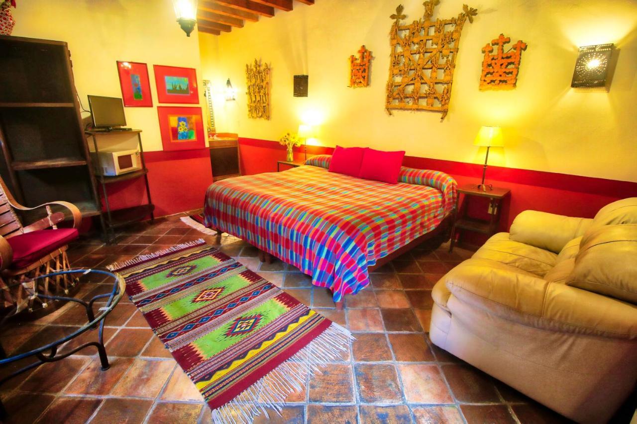 Hotel Casa Encantada Pátzcuaro Екстериор снимка